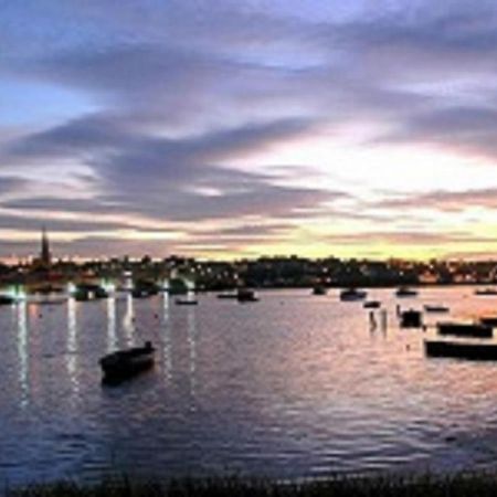 リバーバンク ハウス ホテル Ferrybank エクステリア 写真