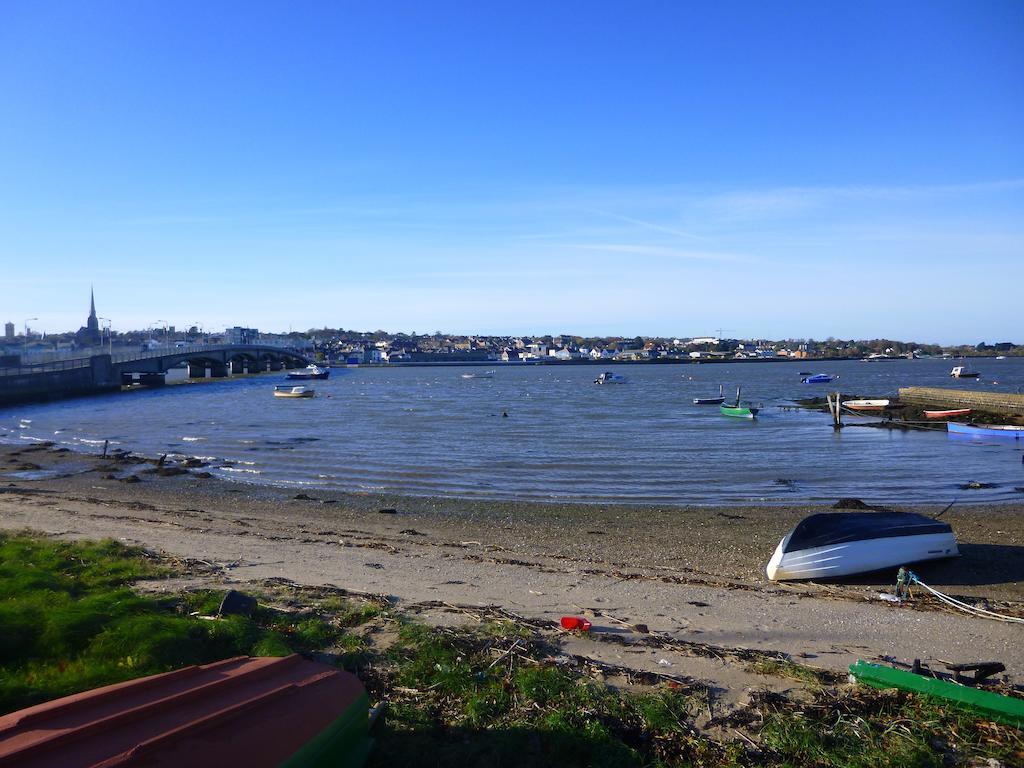 リバーバンク ハウス ホテル Ferrybank エクステリア 写真