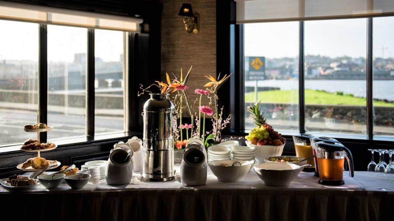 リバーバンク ハウス ホテル Ferrybank エクステリア 写真