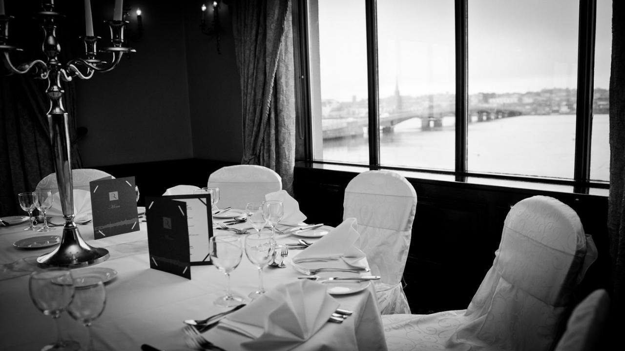 リバーバンク ハウス ホテル Ferrybank エクステリア 写真